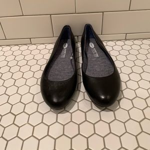black flats